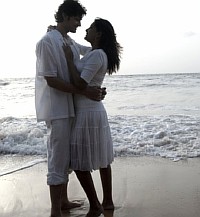 lifestyle_holdinghands