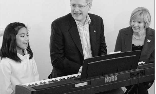 Harper Singing Imagine Is the Hypocritical Photo of the Election Harper Singing Imagine Is the Hypocritical Photo of the Election
