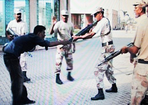 Pak rangers killing sarfaraz shah in Pakistan Pak rangers killing sarfaraz shah in Pakistan
