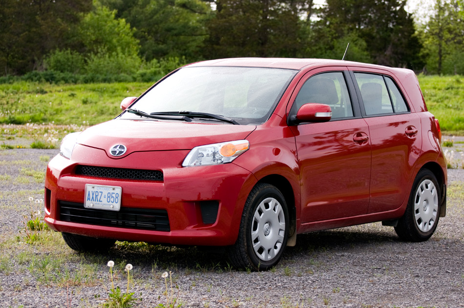 automotive_2011_Scion_xD_003
