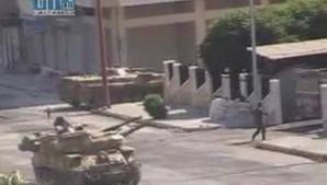 middleeast_Syria-tanks-20110808
