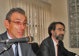 EU Commissioner Andris Piebalgs (right) with EU Juba head of office briefing the press in Juba. [©Gurtong]