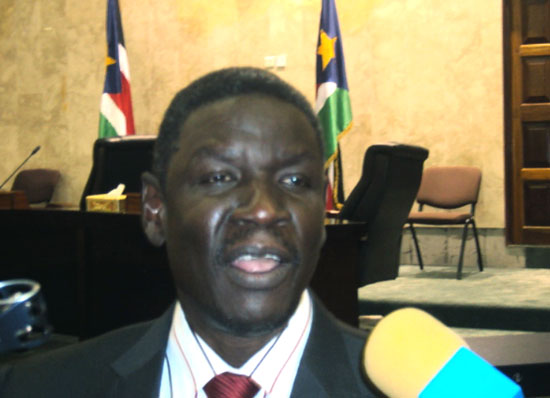 Henry Dilah Odwar speaking to the press after the deliberation at the national parliament in Juba [©Gurtong]