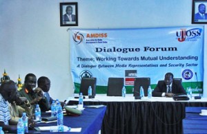 Participants at the dialogue meeting organised by the Association for Media Development in South Sudan (AMDISS). [©Gurtong]
