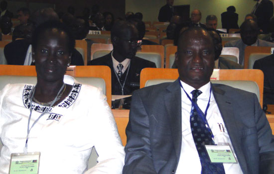 Unity State Governor (Right) and Governor of Warrap State during the Governor’s Forum [©Gurtong]