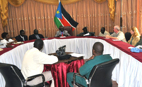 Deputy Governor, Efisio Kon Uguak (centre) meeting the German Delegation [©Gurtong]