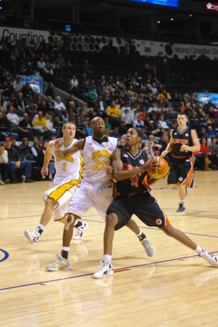 Oshawa Power forward Brandon Robinson drives to the basket on Saturday against the London Lightning at the John Labatt Centre Oshawa Power forward Brandon Robinson drives to the basket on Saturday against the London Lightning at the John Labatt Centre