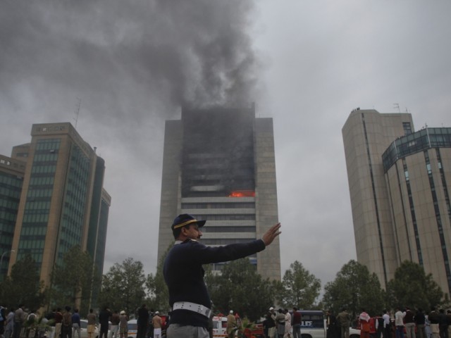 300605-firereuters-1322733612-114-640x480