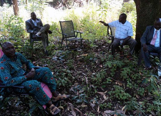 Governor Lobong Lojore (seated left) with other State leaders at Katire Mountain for picnic during Christmas Day [©Gurtong]