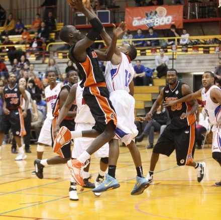Oshawa Power point guard Tut Ruach pulls up for a jumper during a loss to the Quebec Kebs at Laval University on Friday night. Oshawa Power point guard Tut Ruach pulls up for a jumper during a loss to the Quebec Kebs at Laval University on Friday night.