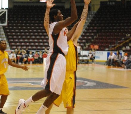 Oshawa Power lose 87-80 to the London Lightning Oshawa Power forward Omari Johnson leans in for a jump shot on Sunday against the London Lightning
