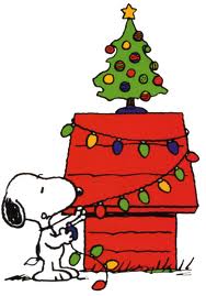 dailylife_SnoopyDecoratingForChristmas