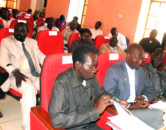 WBGS Assembly members deliberating during the constitution endorsement session [©Gurtong]
