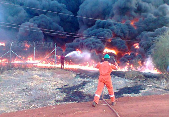 Firefighters extinguishing flames at the Unity oil field oil transmission pipeline [©Gurtong]