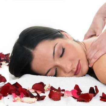 health_Have_A_Massage_To_Relieve_Winter_Cramps