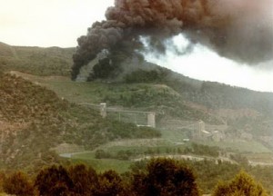 pakistan_producing-gas-from-burning-coal-underground-300x216