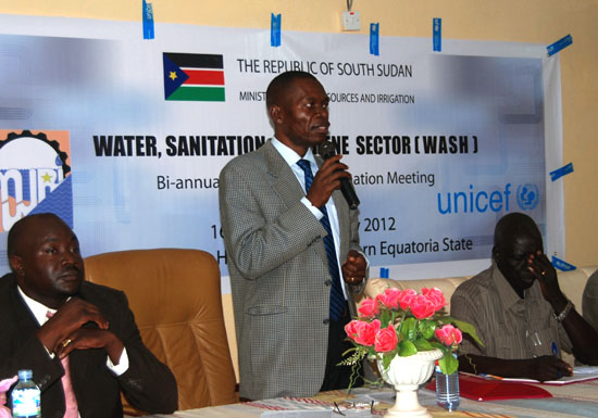 Governor Bangasi Joseph Bakosoro addressing participants during the workshop [©Gurtong]