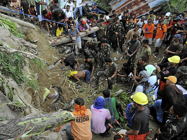 asia_earthquake-rescue