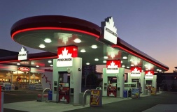 canada_gas_station