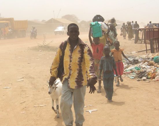 Families fleeing the fight in Munuki Payam to safer grounds in Juba [©Gurtong]