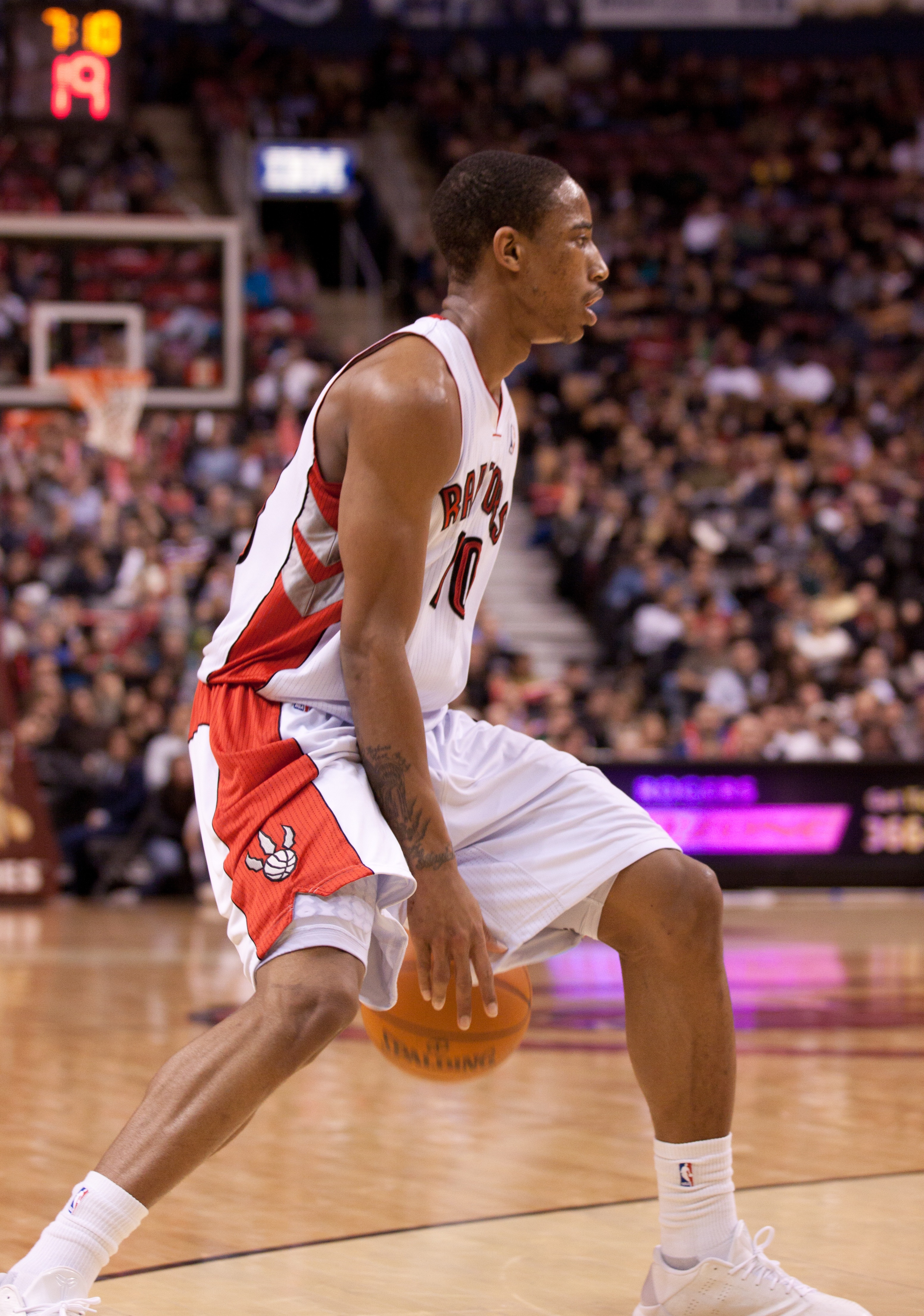 Toronto Raptors guard DeMar DeRozan was aggressive in attacking the rim against the New York Knicks on Wednesday night. He scored a game-high 30 points to lead his team to a 96-89 win in front of a sold-out Air Canada Centre (JP Dhanoa) Toronto Raptors guard DeMar DeRozan was aggressive in attacking the rim against the New York Knicks on Wednesday night. He scored a game-high 30 points to lead his team to a 96-89 win in front of a sold-out Air Canada Centre (JP Dhanoa)