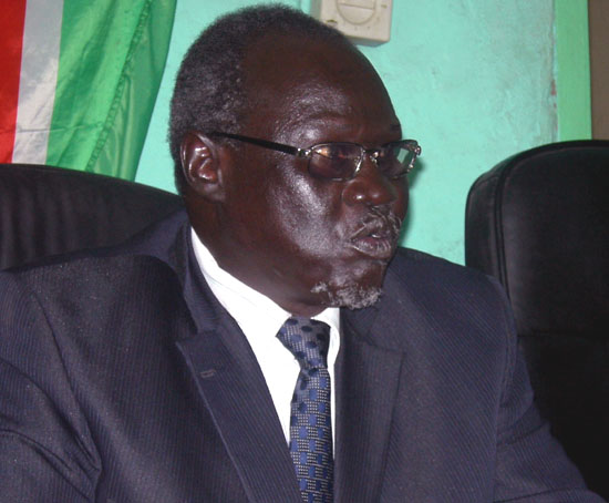 The leader of opposition, Onyoti Adigo Nyikwech speaking to the press in Juba [©Gurtong/ Misuk Moses]