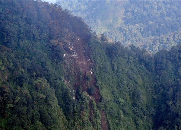 images_News_Asia_russian plane debris in Indonesia
