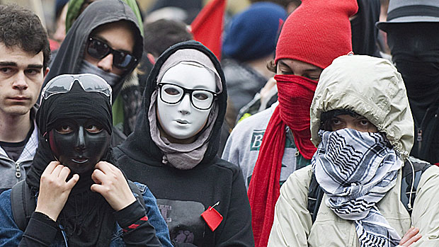 images_News_Canada_masked-protesters-620-02