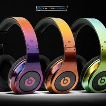 images_Lifestyle_Technology_colorware_special_edition_illusion_beats_studio_headphones