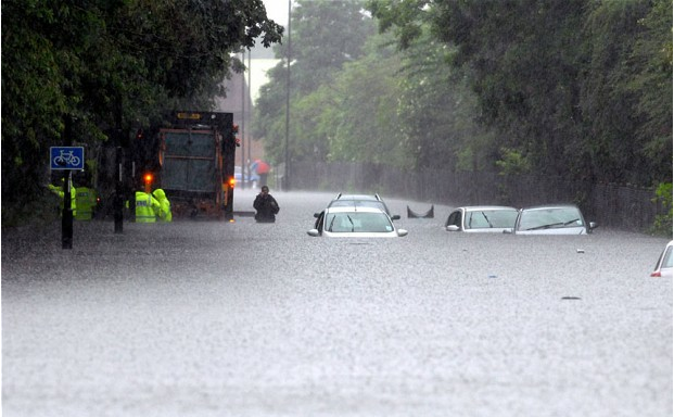 images_News_England_heavy flood
