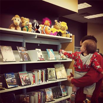 images_Tabloid_Relationships_building_kids_first_library_10_must_have_books