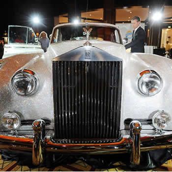 images_Lifestyle_Automotive_1962_Rolls_Royce_Silver_Cloud_Dazzles_in_a_Million_Swarovski_Crystals