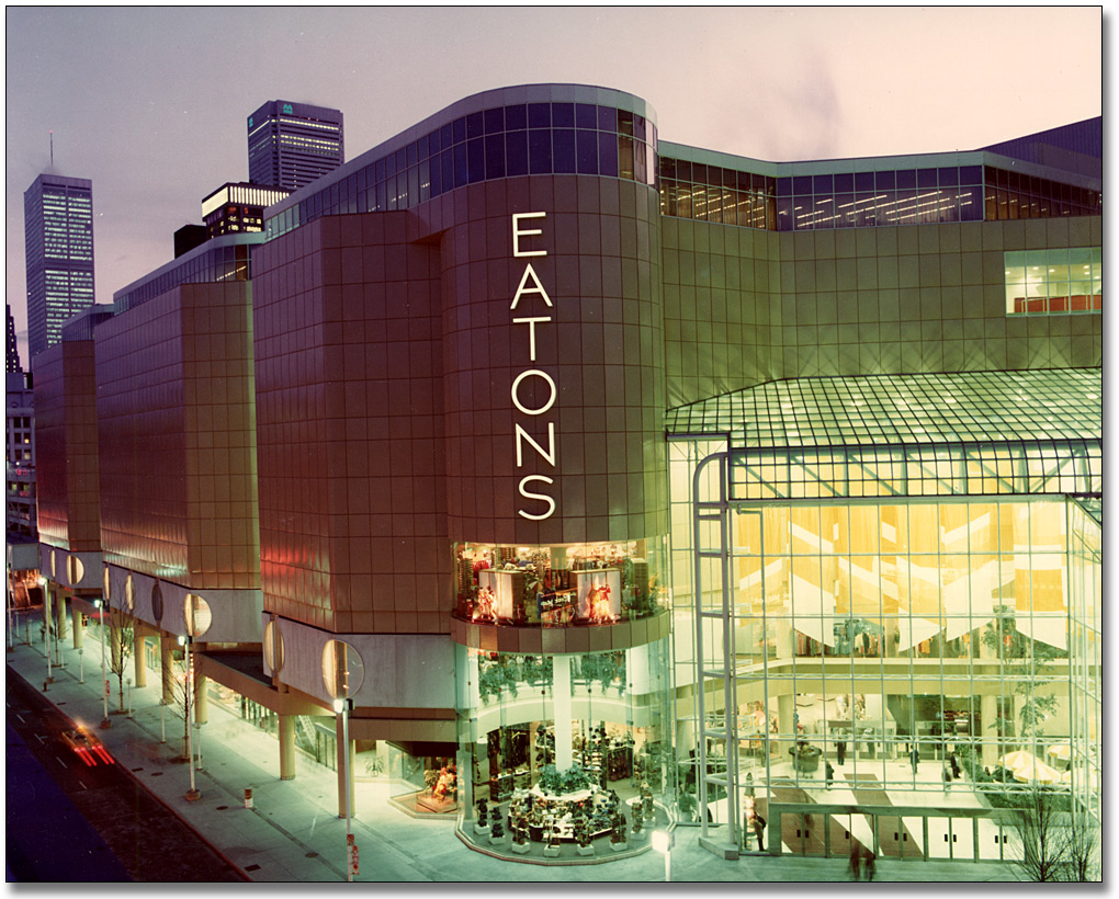 images_News_Canada_16047_eatons_centre_1020