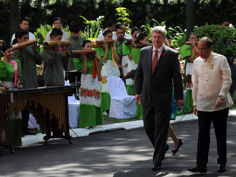 images_News_Canada_harper-philippines2