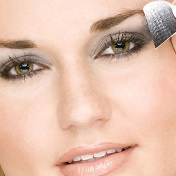 images_Lifestyle_Fashion_eye_majic_instant_shadow_giving_you_expert_makeover_within_seconds