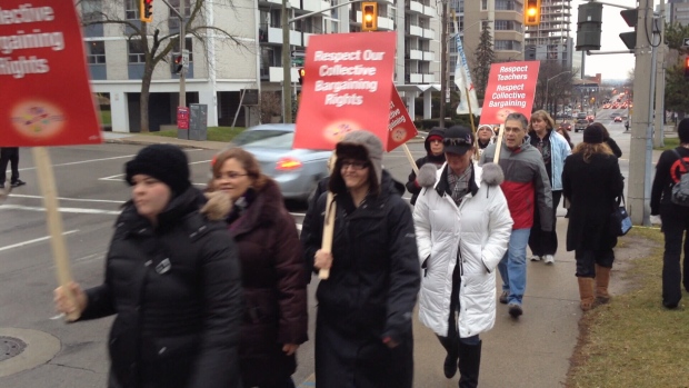 images_News_Canada_teachersstrikehamilton