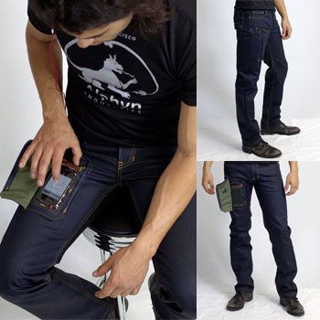 images_Lifestyle_Technology_pocket_with_delta_415_wearcom