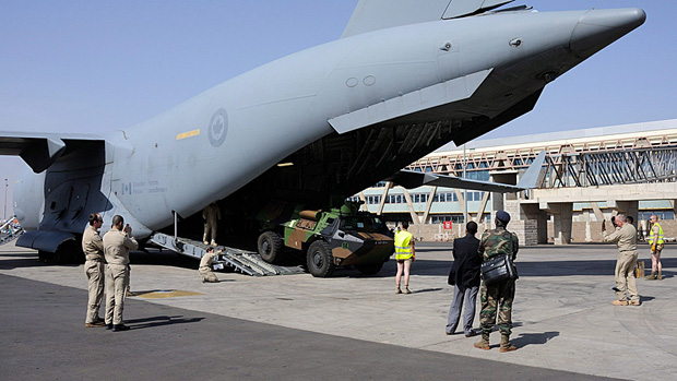 images_News_Canada_c17malicombatcamera-620