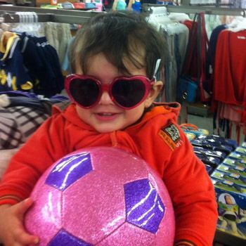 images_Tabloid_Relationships_tackling_your_child_buy_me_this_stubbornness_while_shopping