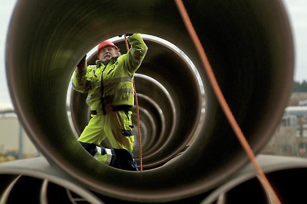 images_Business_Economy_pipeline