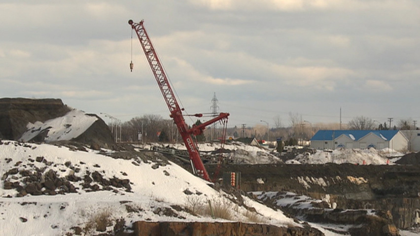images_News_Canada_hi-crane-0102