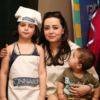 images_Tabloid_Relationships_healthy_holiday_baking_with_your_kids