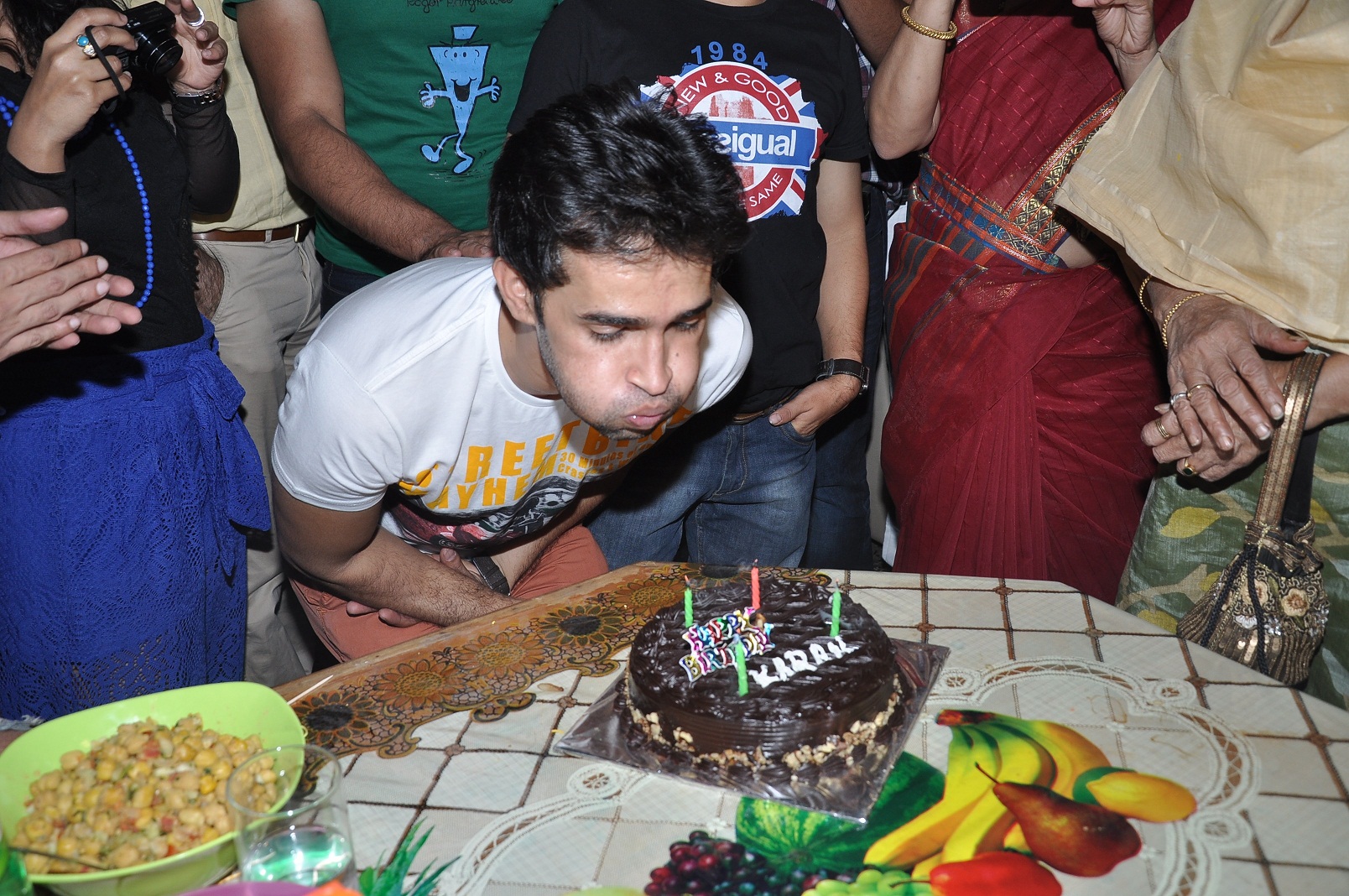 images_Cinema_Masala_Karan Sharma_cutting-the-cake_image_courtesy_K-himaanshu-shukla
