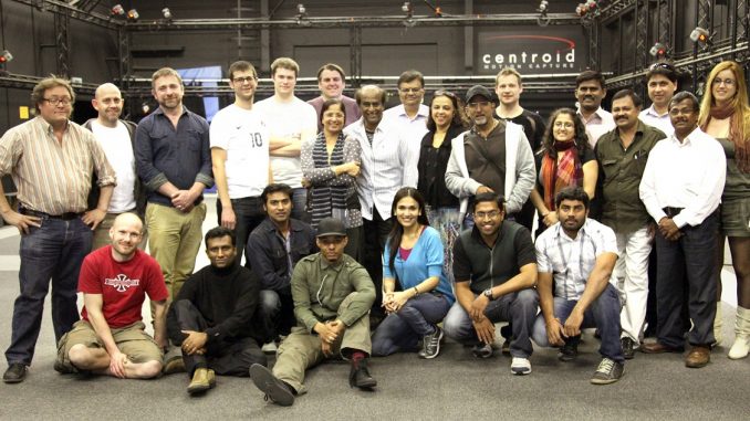 images_Cinema_Masala_Rajinikanth With Crew of Koochadaiyaan