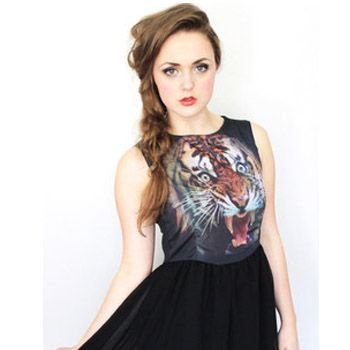 images_Lifestyle_Fashion_how_to_rock_animal_faces_print_dresses