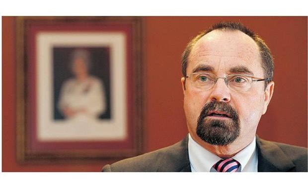 School Board Redrafts Volunteer Policy for Extracurricular Activities