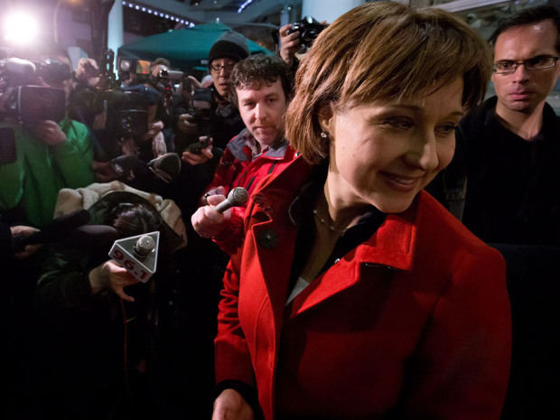 images_News_Canada_clark_cabinet_meeti600953e