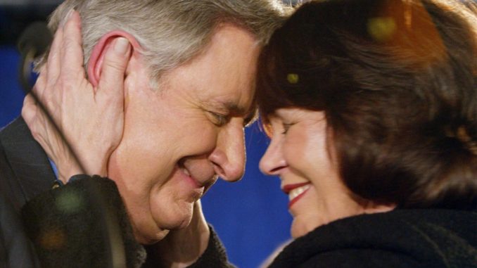 images_News_Canada_formerpremier