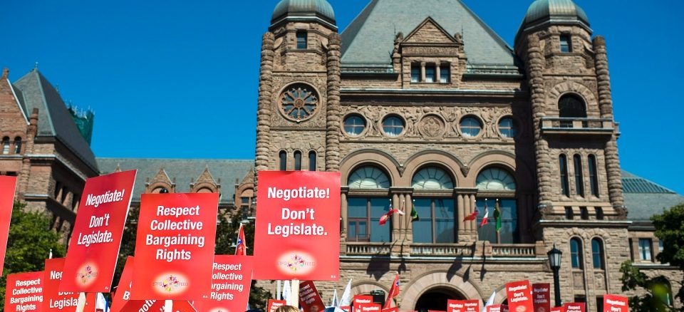 images_News_Canada_schoolteacherprotest