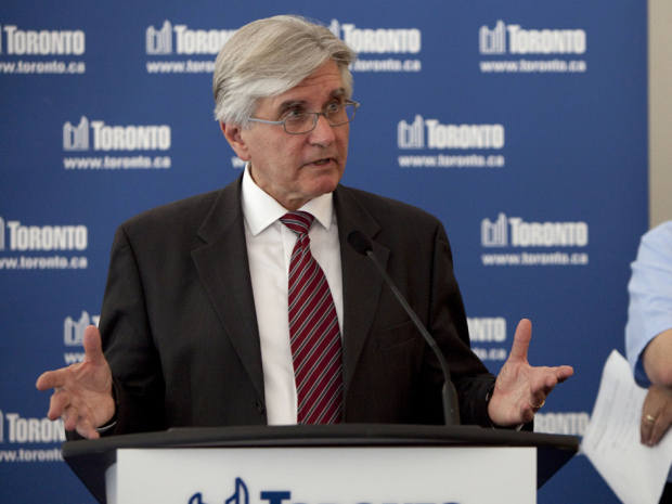 images_News_Canada_cityhallbriefing02